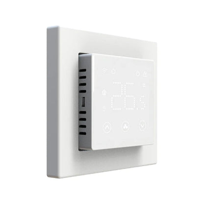 DOC3 wifi thermostaat wit gemonteerd in wandframe — inbouw thermostaat infrarood vloerverwarming Busch Jäger